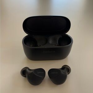 Jabra Elite 4 Active Noise Cancelling In-Ear Headphones + New Set of Tips